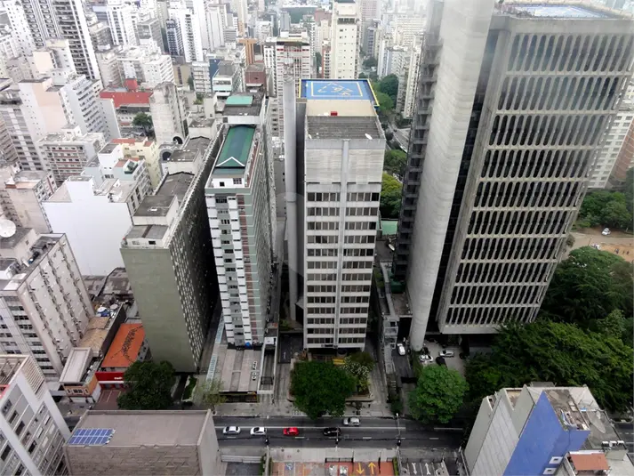 Salas com 4 quartos para alugar em Bela Vista – SP