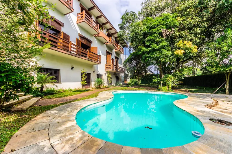 Sobrado com 6 quartos à venda ou para alugar em Jardim Guedala – SP