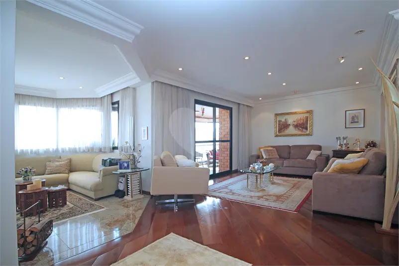 Apartamento com 4 quartos à venda em Moema – SP