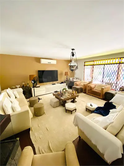 Sobrado com 6 quartos à venda em Jardim Guedala – SP