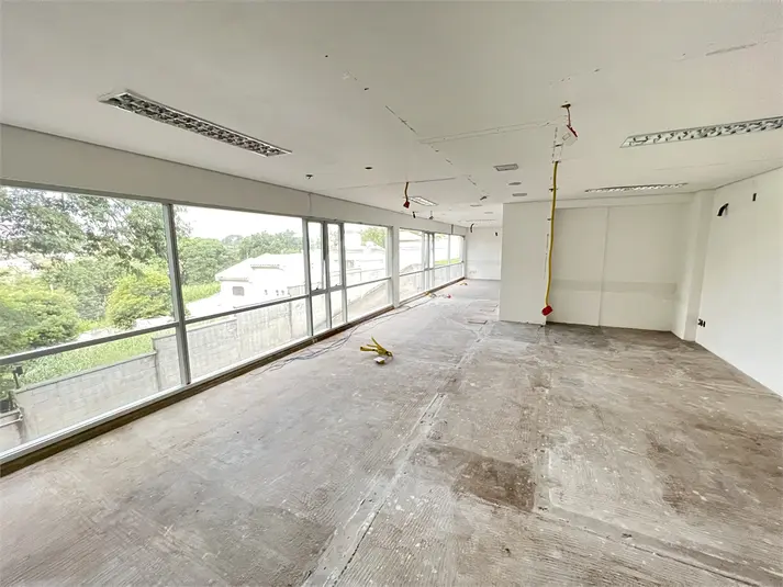 Salas para alugar em Real Parque – SP