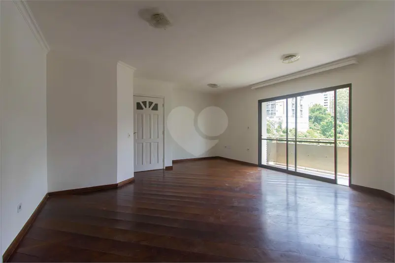 Apartamento com 3 quartos à venda ou para alugar em Morumbi – SP