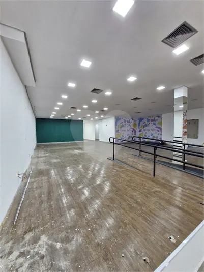 Prédio inteiro à venda ou para alugar em Pinheiros – SP