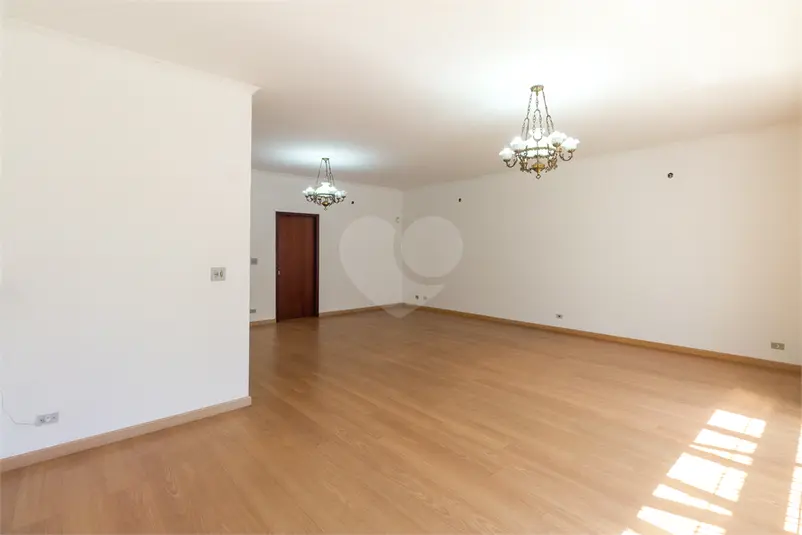 Casa com 6 quartos à venda em Moema – SP