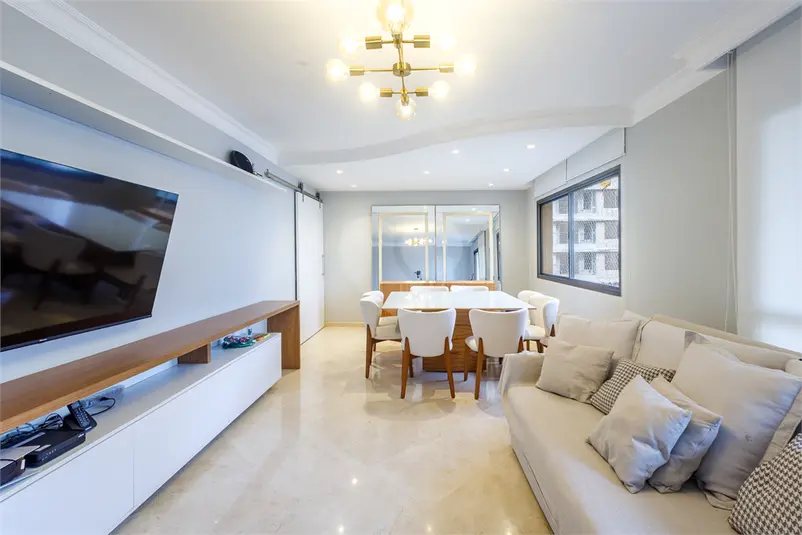 Apartamento com 3 quartos para alugar em Moema – SP