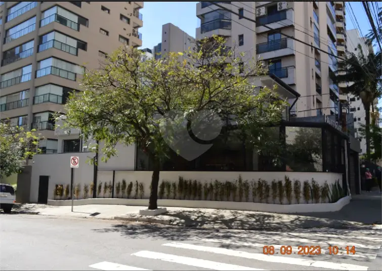 Casa à venda ou para alugar em Moema – SP