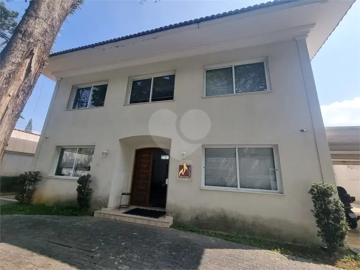 Sobrado com 6 quartos à venda em Alto de Pinheiros – SP