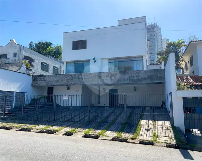 Sobrado com 4 quartos à venda em Real Parque – SP