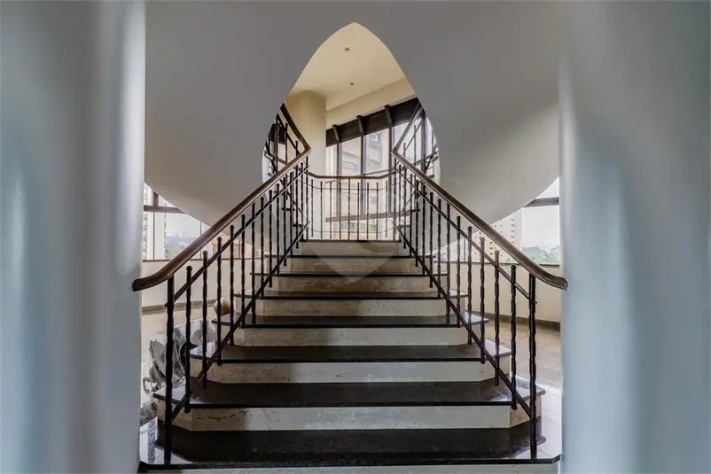 Apartamento com 4 quartos à venda em Alto de Pinheiros – SP