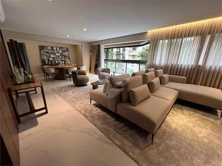 Apartamento com 3 quartos à venda em Vila Nova Conceição – SP