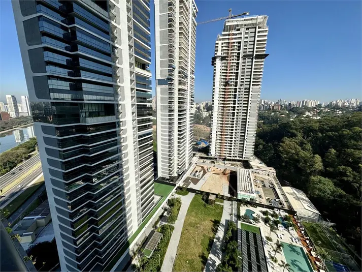 Apartamento com 4 quartos à venda em Real Parque – SP