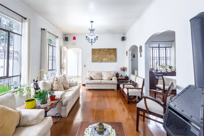 Casa com 4 quartos à venda em Saúde – SP