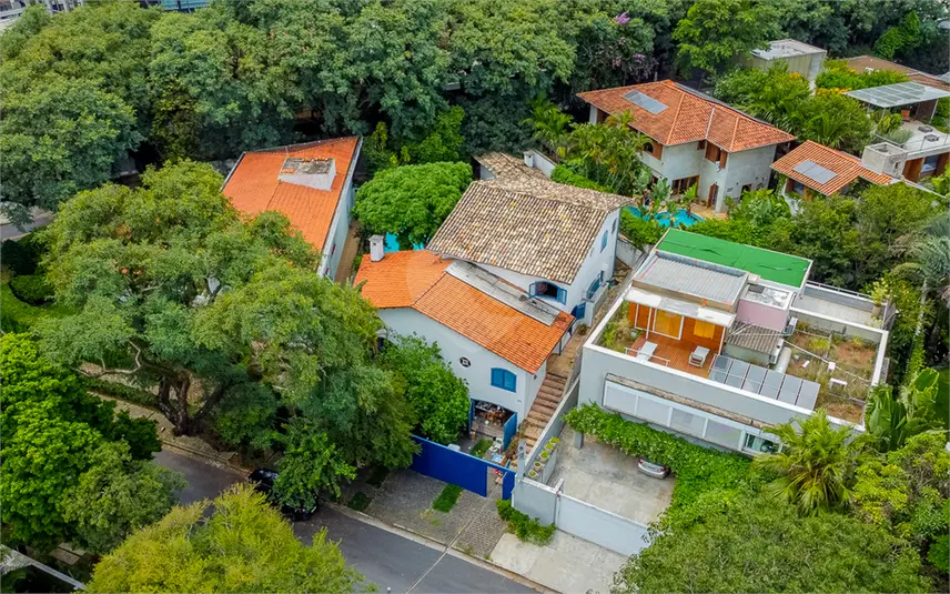 Casa com 3 quartos à venda em Alto de Pinheiros – SP