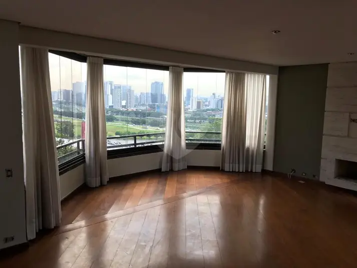Cobertura com 4 quartos à venda em Panamby – SP