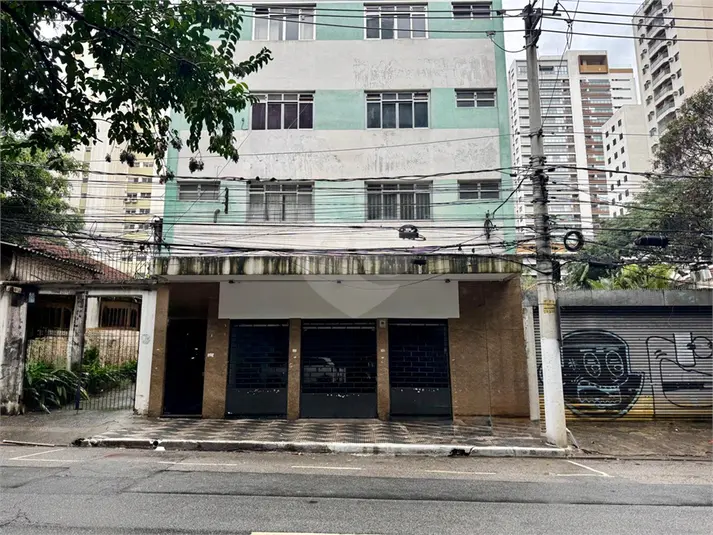Salão Comercial com 12 quartos à venda em Campo Belo – SP