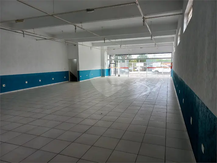 Prédio inteiro à venda ou para alugar em Jaguaré – SP