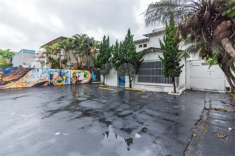 Sobrado com 1 quarto à venda ou para alugar em Jardim Europa – SP