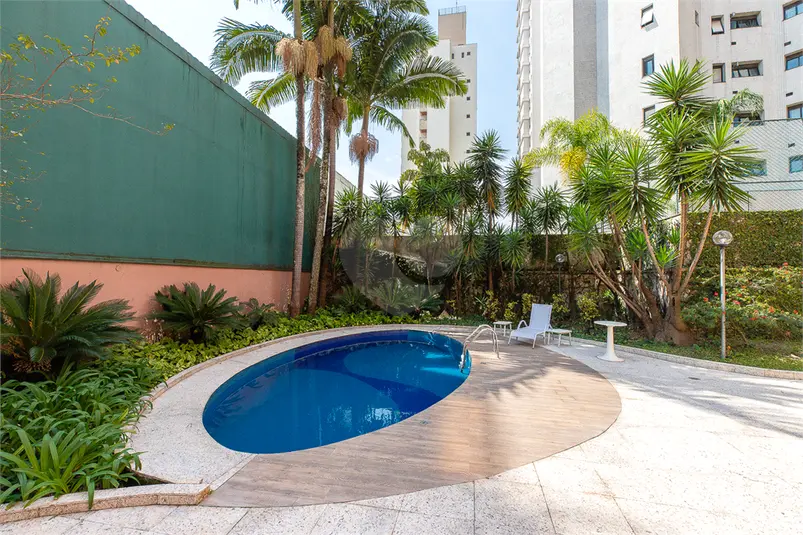 Apartamento com 3 quartos à venda em Moema – SP