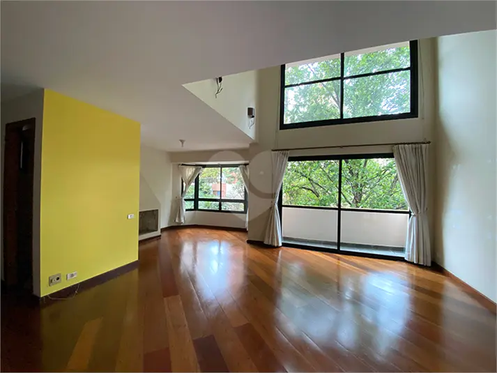 Apartamento com 3 quartos para alugar em Morumbi – SP