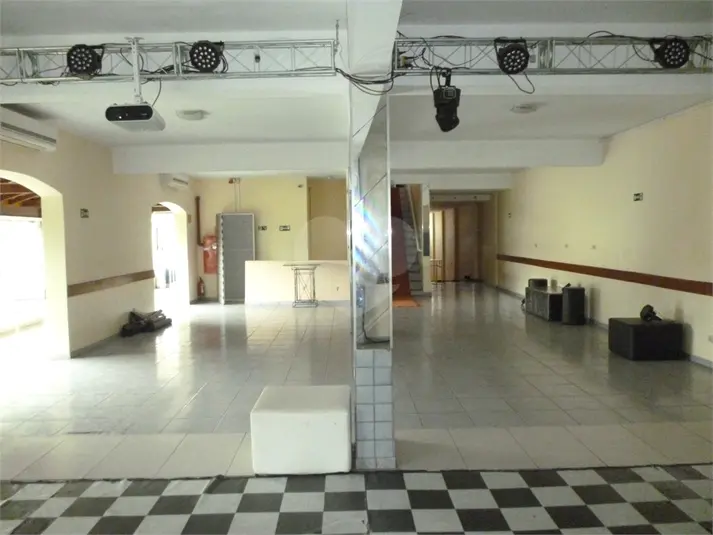 Prédio inteiro à venda em Freguesia do Ó – SP