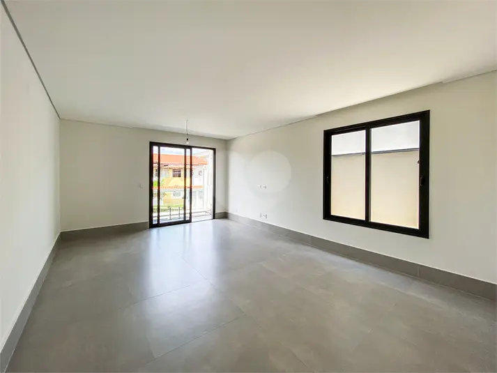 Sobrado com 3 quartos à venda em Tremembé – SP