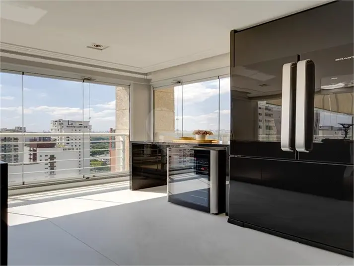Apartamento com 4 quartos à venda em Moema – SP