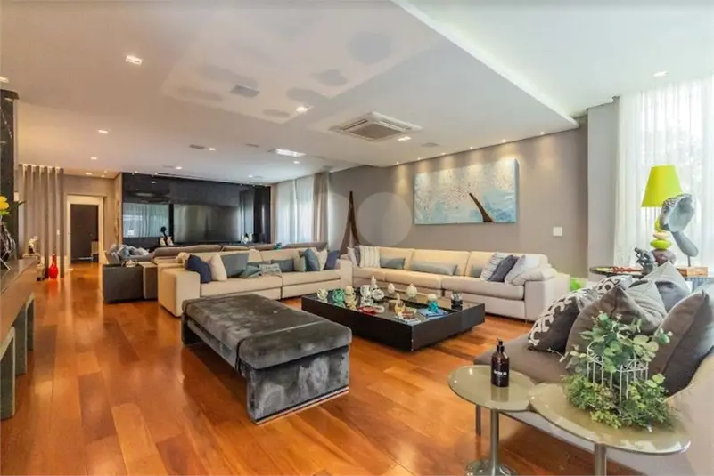 Casa com 4 quartos à venda em Horto – SP