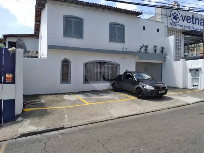 Sobrado com 5 quartos para alugar em Campestre – SP