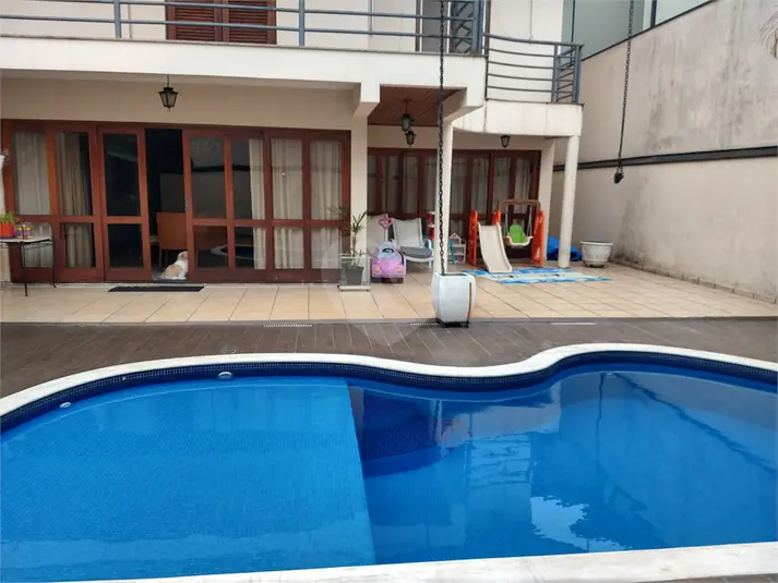 Sobrado com 5 quartos à venda em Parque dos Príncipes – SP