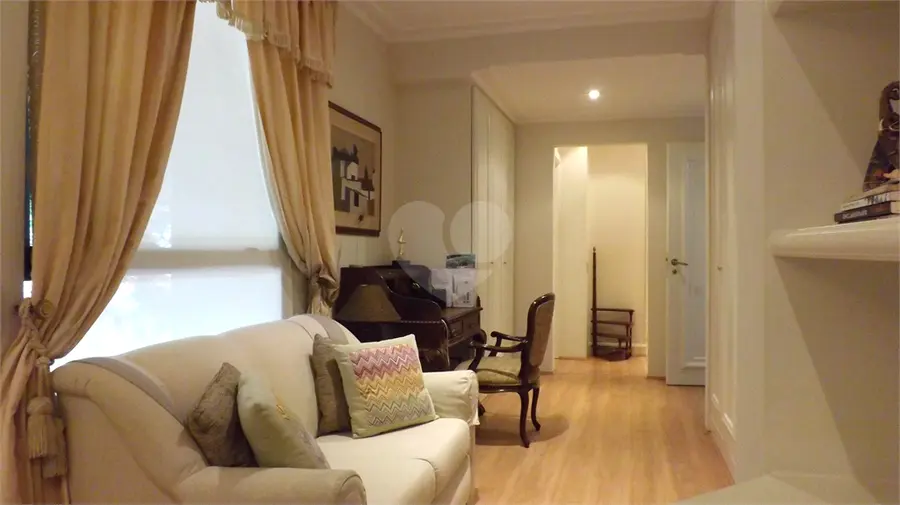 Apartamento com 4 quartos à venda em Moema – SP