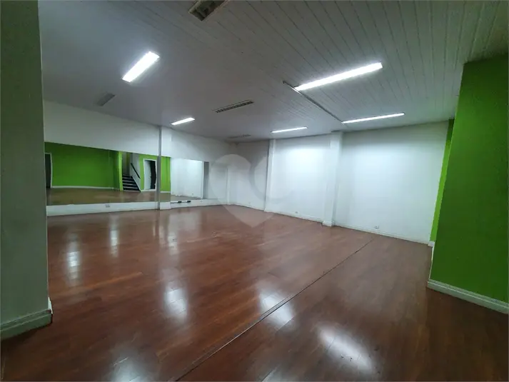 Prédio inteiro para alugar em Pompéia – SP