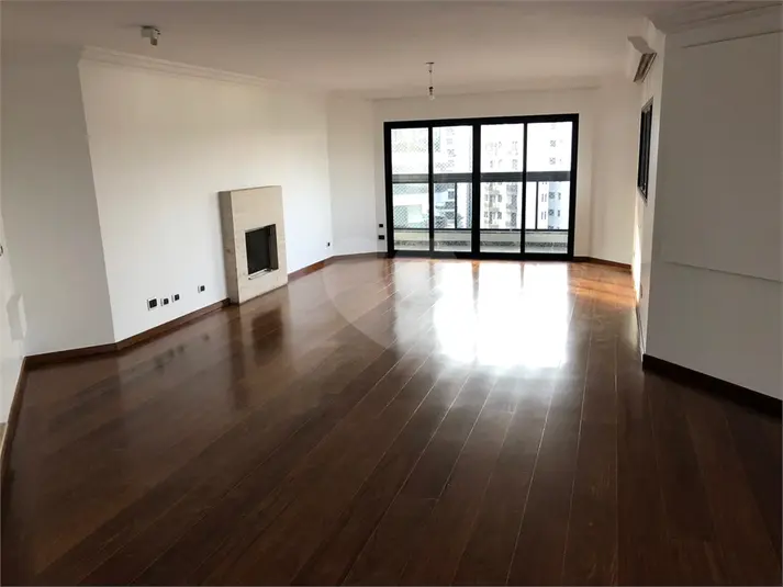 Apartamento com 4 quartos à venda ou para alugar em Moema – SP