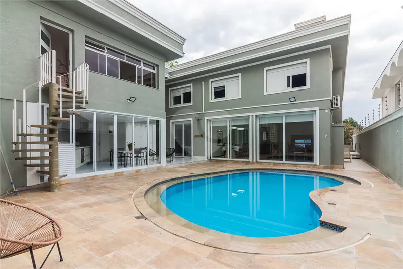 Casa com 4 quartos à venda em Alto de Pinheiros – SP