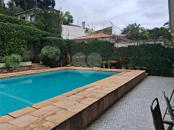 Casa com 4 quartos à venda em Alto de Pinheiros – SP