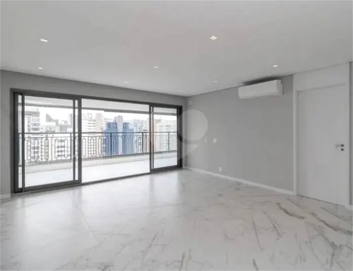 Apartamento com 3 quartos à venda ou para alugar em Moema – SP