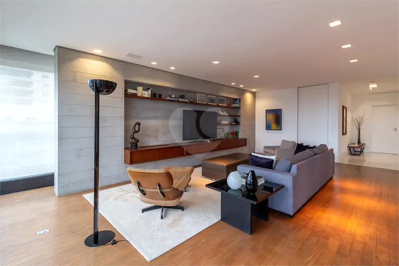 Apartamento com 4 quartos à venda em Vila Madalena – SP