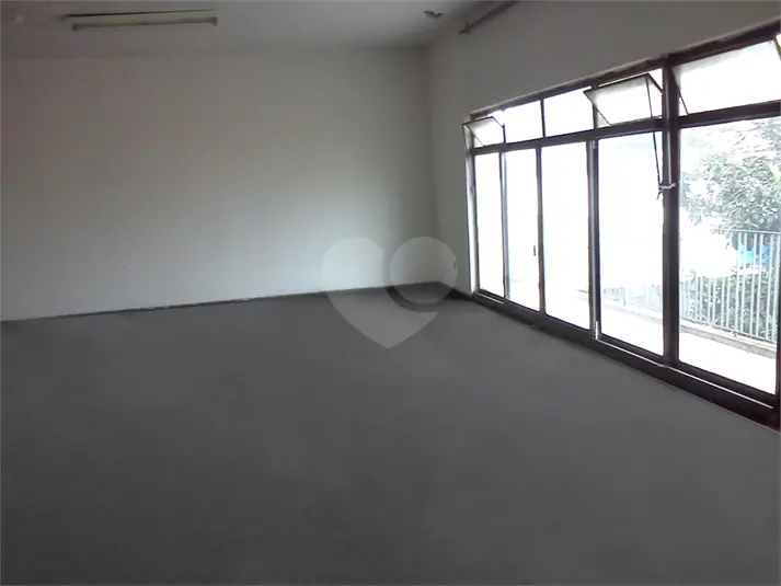 Casa com 3 quartos à venda ou para alugar em Centro – SP