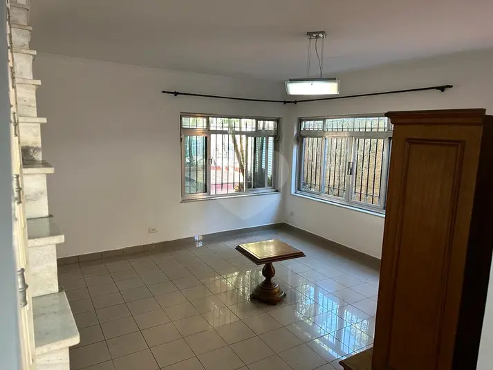 Sobrado com 3 quartos à venda ou para alugar em Vila Ipojuca – SP