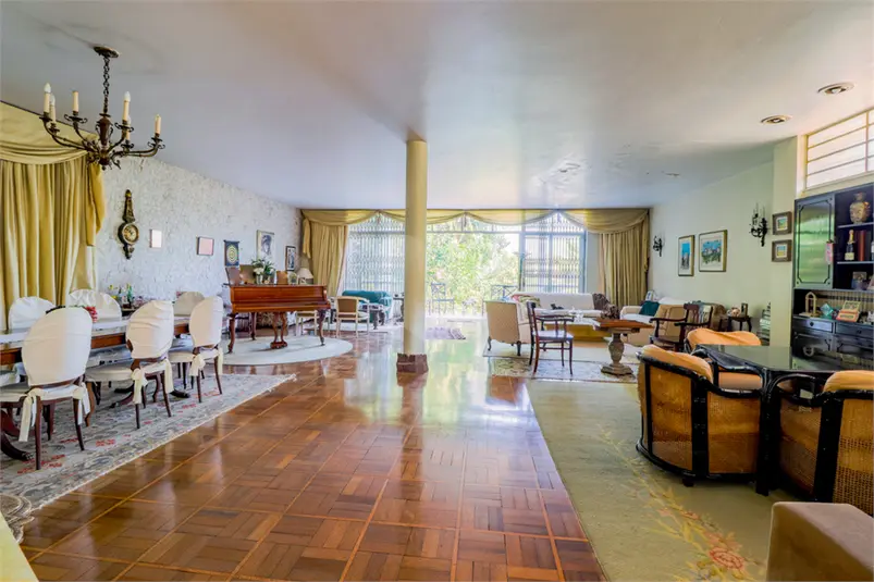 Casa com 4 quartos à venda em Alto de Pinheiros – SP