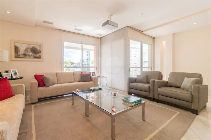 Apartamento com 4 quartos à venda em Moema – SP