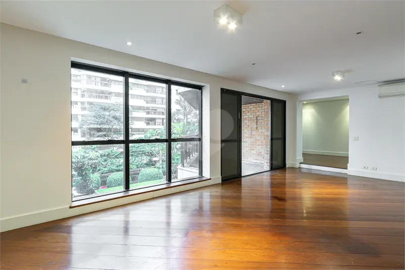 Apartamento com 4 quartos à venda em Vila Nova Conceição – SP