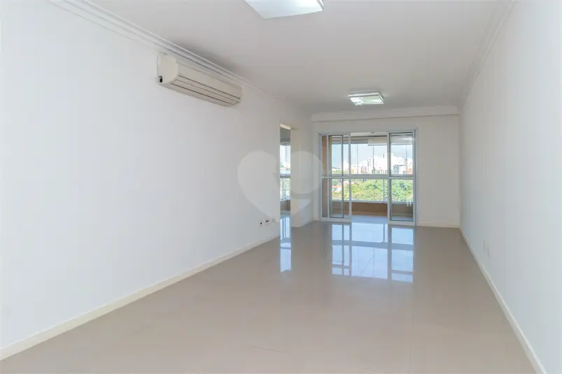 Apartamento com 3 quartos à venda ou para alugar em Alto da Lapa – SP