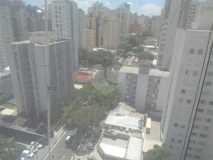 Apartamento com 3 quartos à venda em Moema – SP