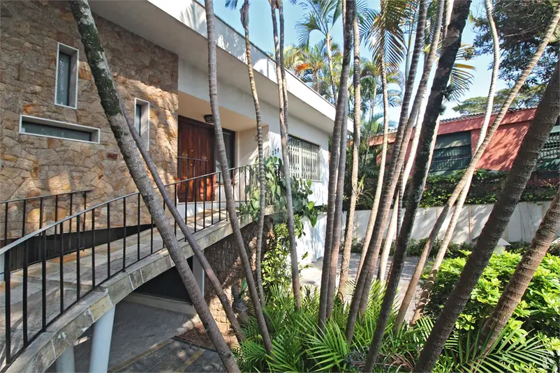 Sobrado com 5 quartos à venda em Granja Julieta – SP