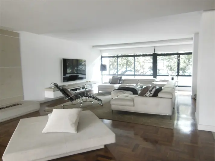 Apartamento com 3 quartos à venda em Bela Vista – SP