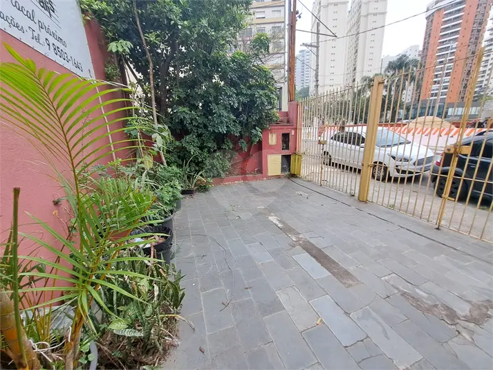 Sobrado com 12 quartos à venda ou para alugar em Vila Nova Conceição – SP