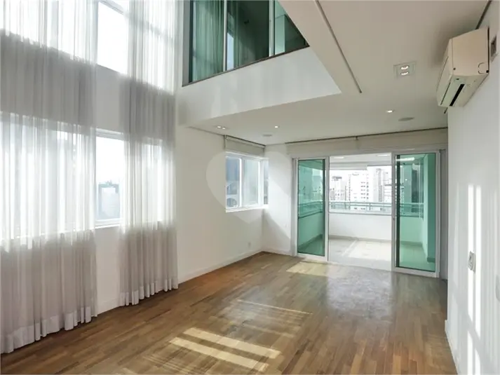 Duplex com 3 quartos à venda em Itaim Bibi – SP
