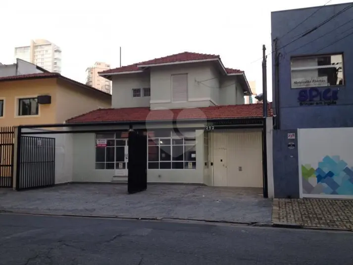 Sobrado com 3 quartos à venda em Higienópolis – SP