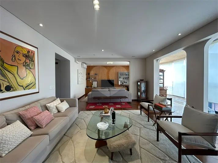 Apartamento com 4 quartos à venda em Moema – SP