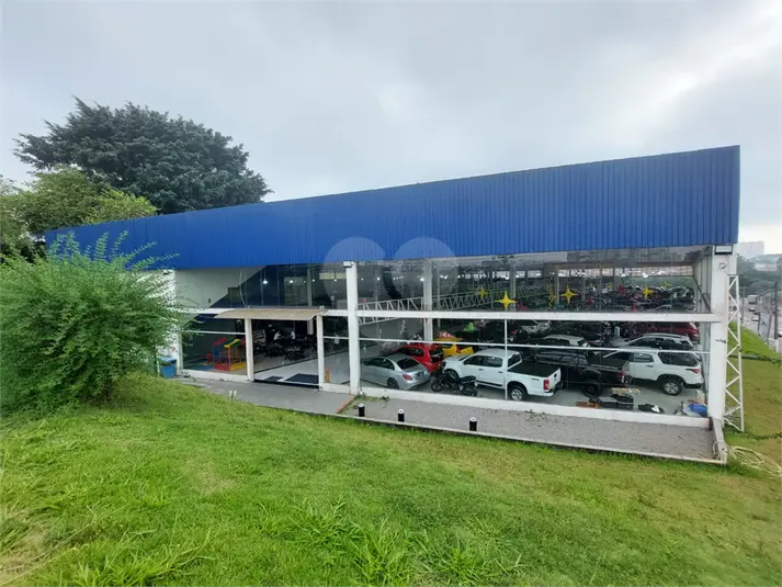 Galpão à venda em Taboão – SP